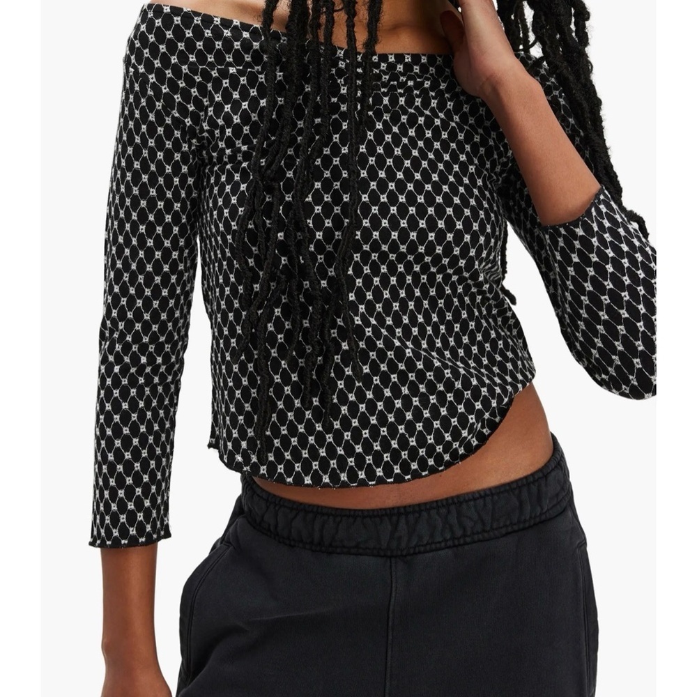 New Chic Off-Shoulder Black and White Top size XS